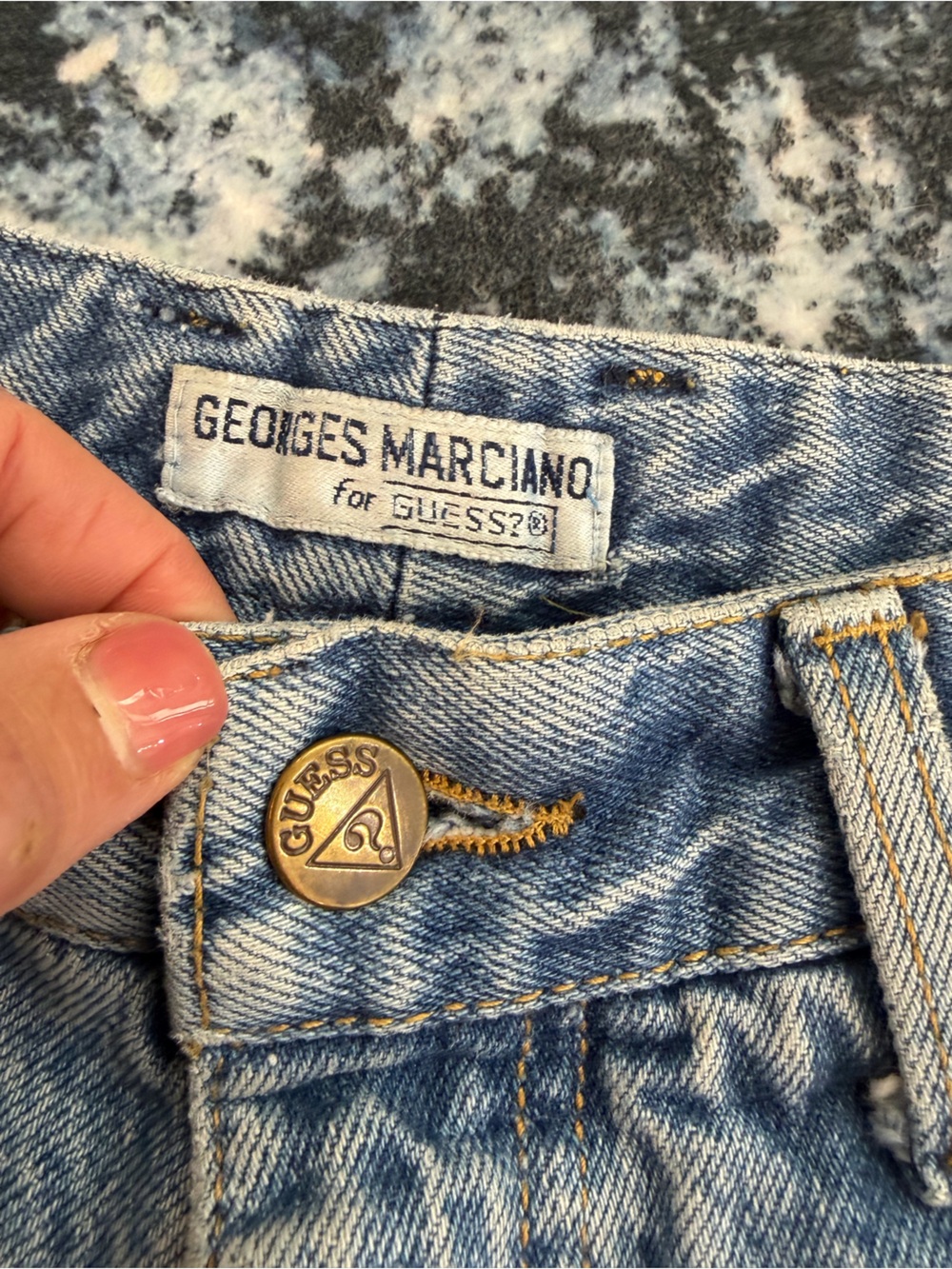 Vintage GUESS USA Baggy Jeans | Light Wash High Rise | 90s Denim- Sz 25 - Picture 2 of 10